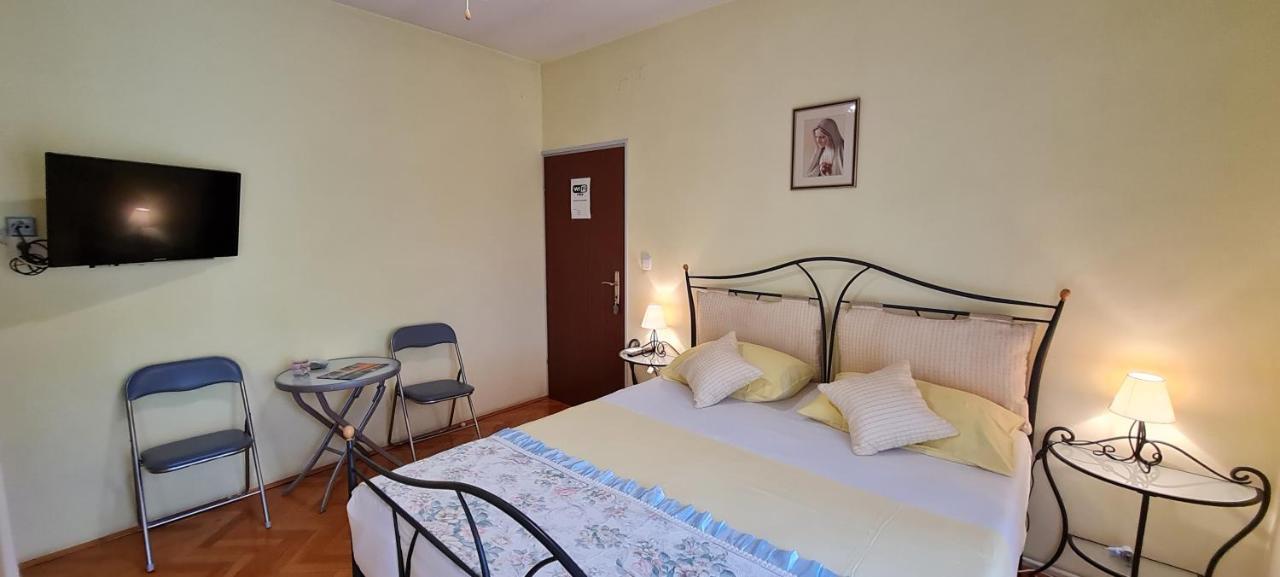 Guest House Barba Bibinje Exterior photo