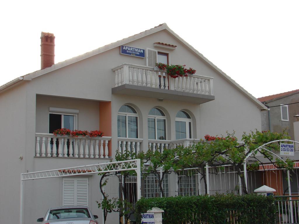 Guest House Barba Bibinje Exterior photo